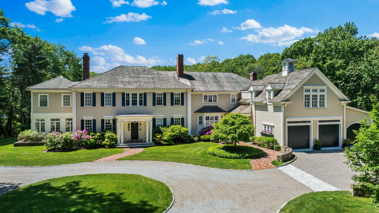 26 Longmeadow Drive