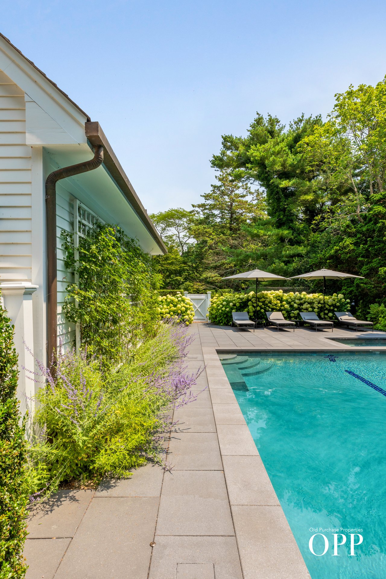 HIGHEST NON-WATERFRONT SALE IN BELLPORT VILLAGE