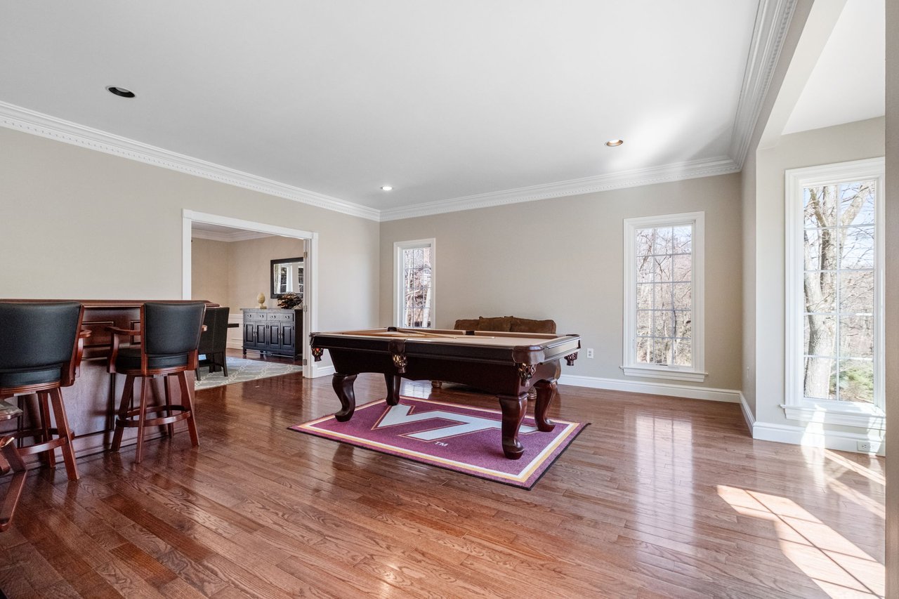 913 Highlander Circle