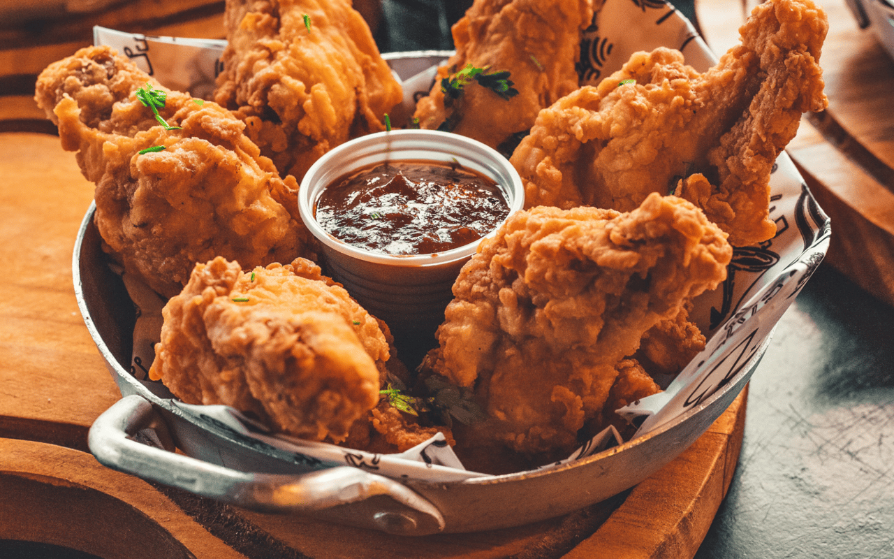 Discovering Nashville’s Iconic Hot Chicken Spots