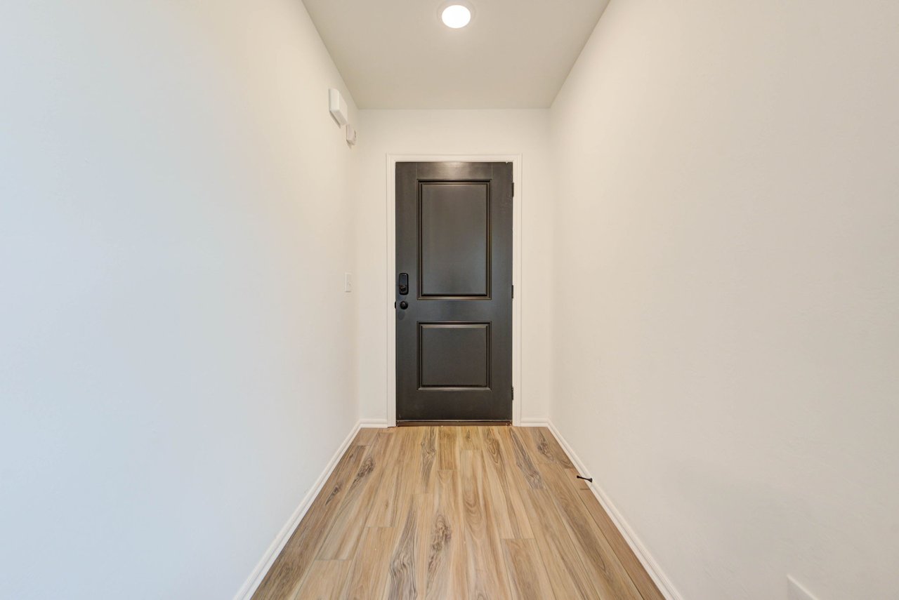 416 N Canyon Terrace
