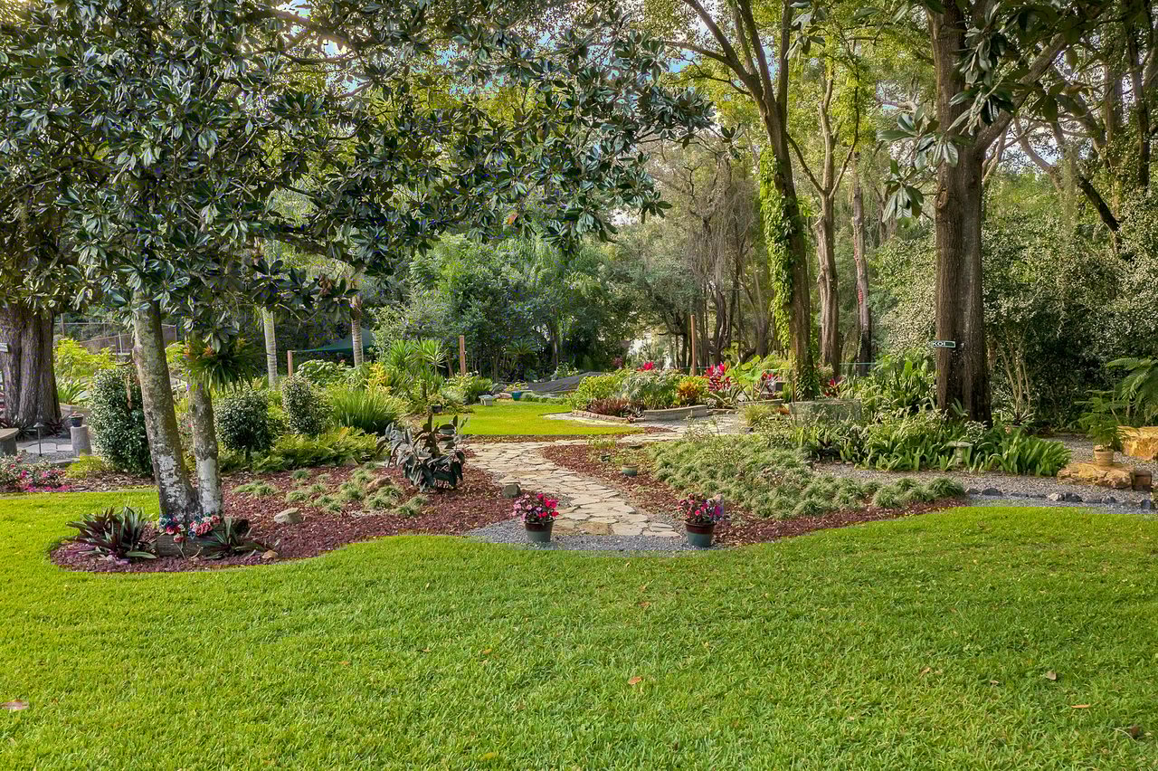 1750 Country Club Rd