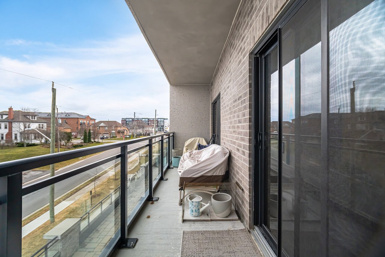 205 - 30 HAMILTON STREET S