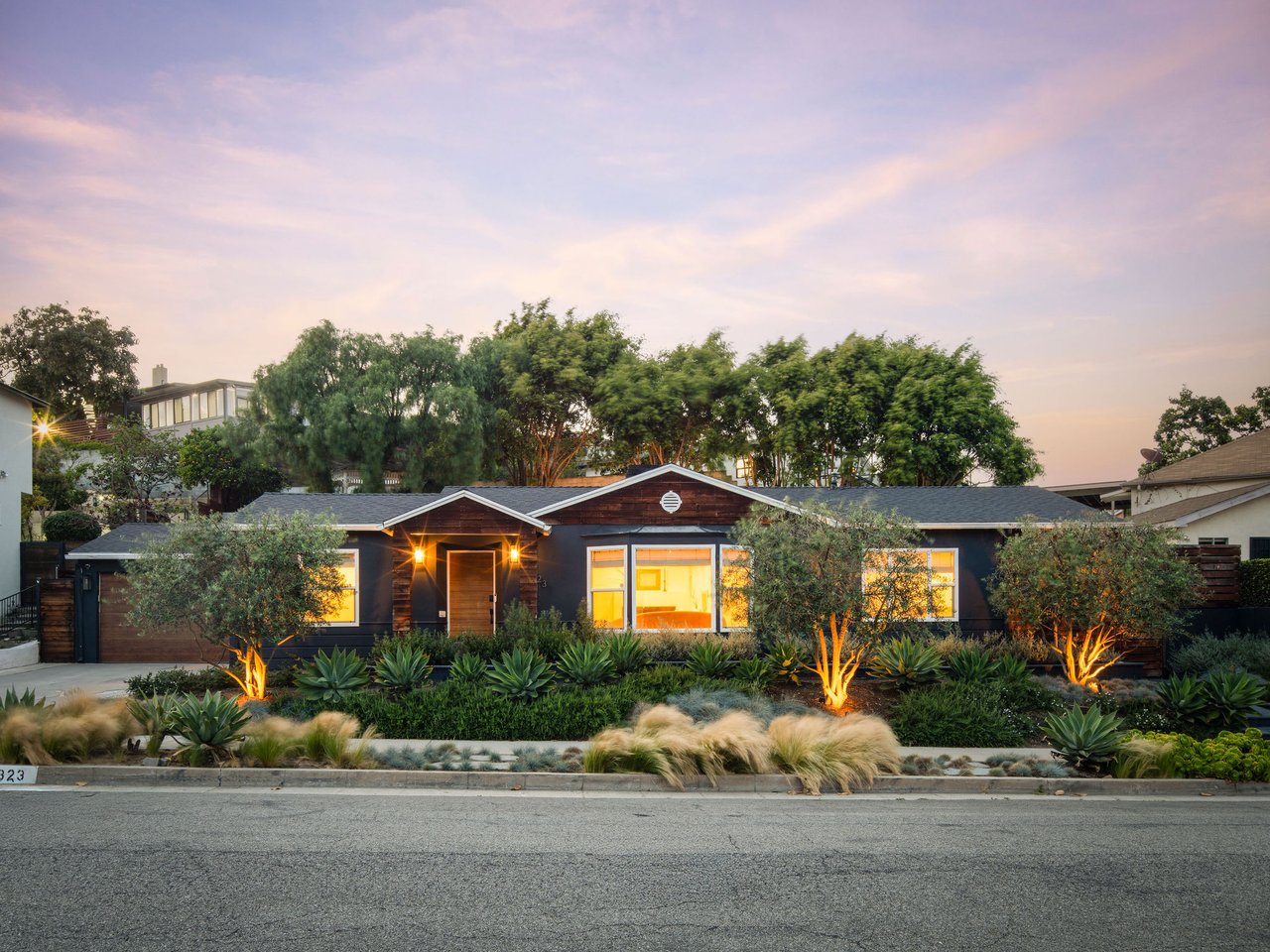 3823 Lorado Way in Historic View Park