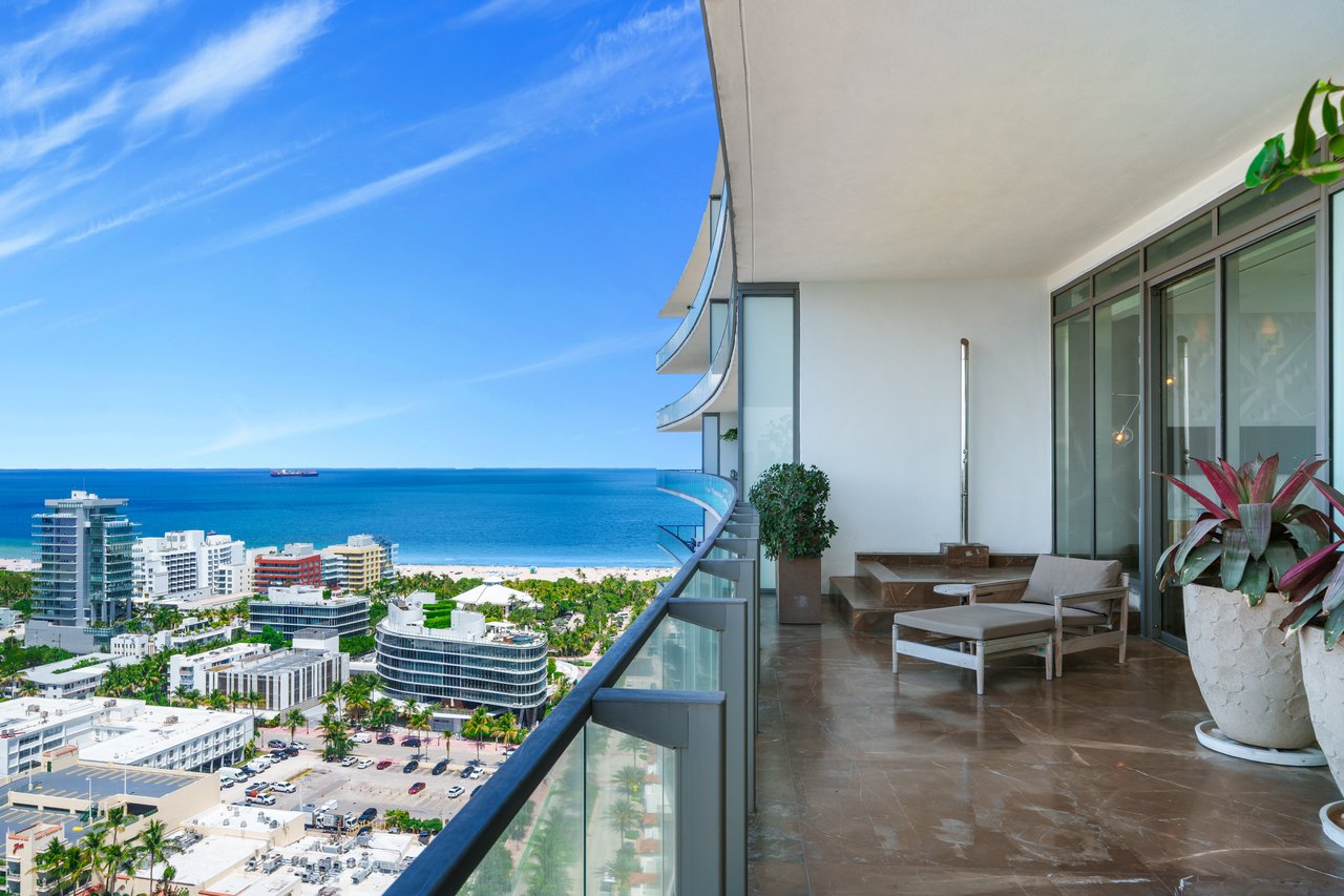 Apogee Penthouse