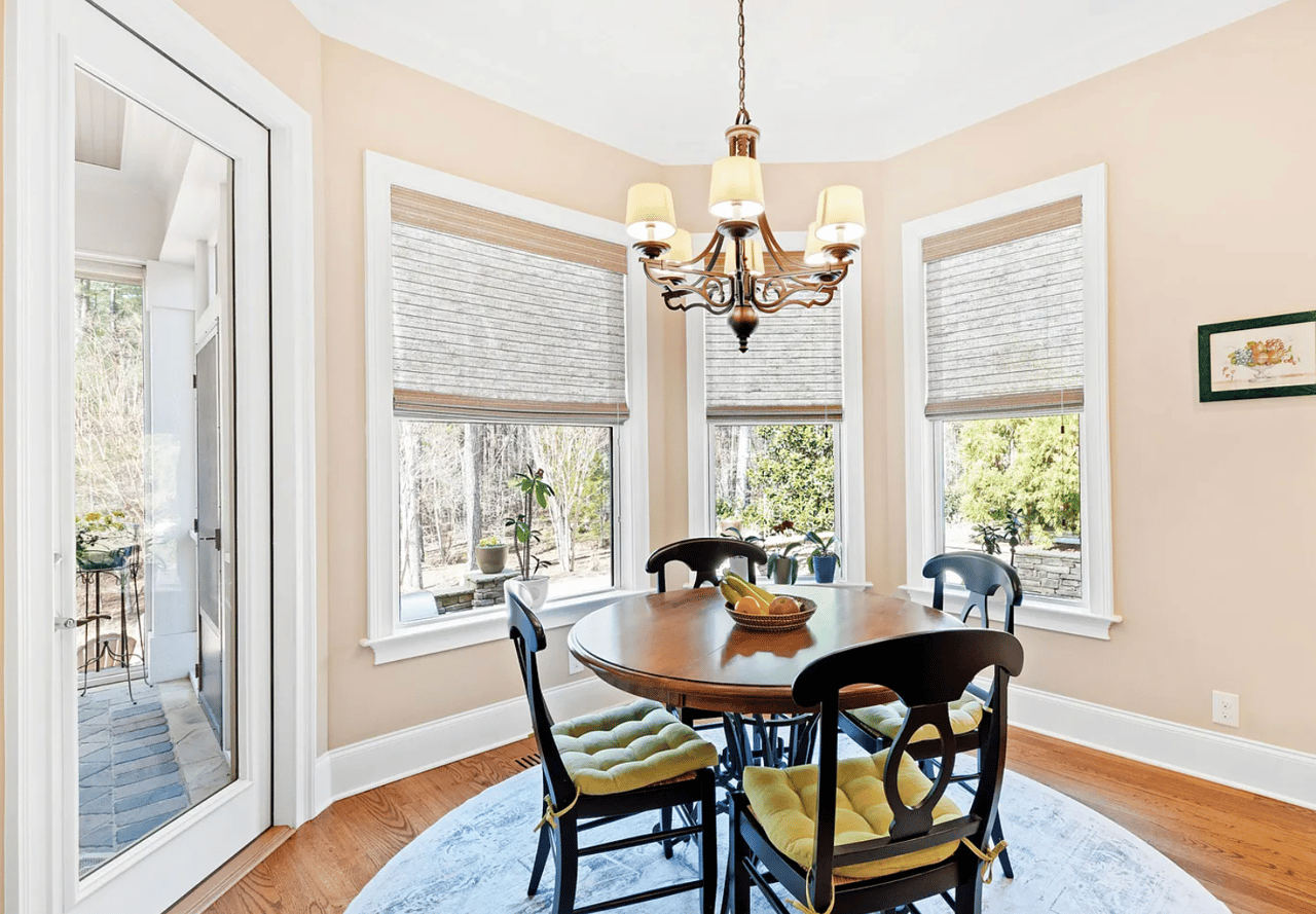 516 Nickel Creek Cir