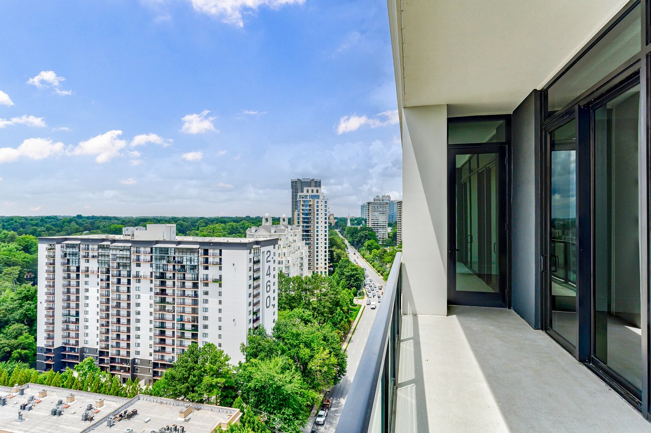2425 Peachtree Road Unit 1806