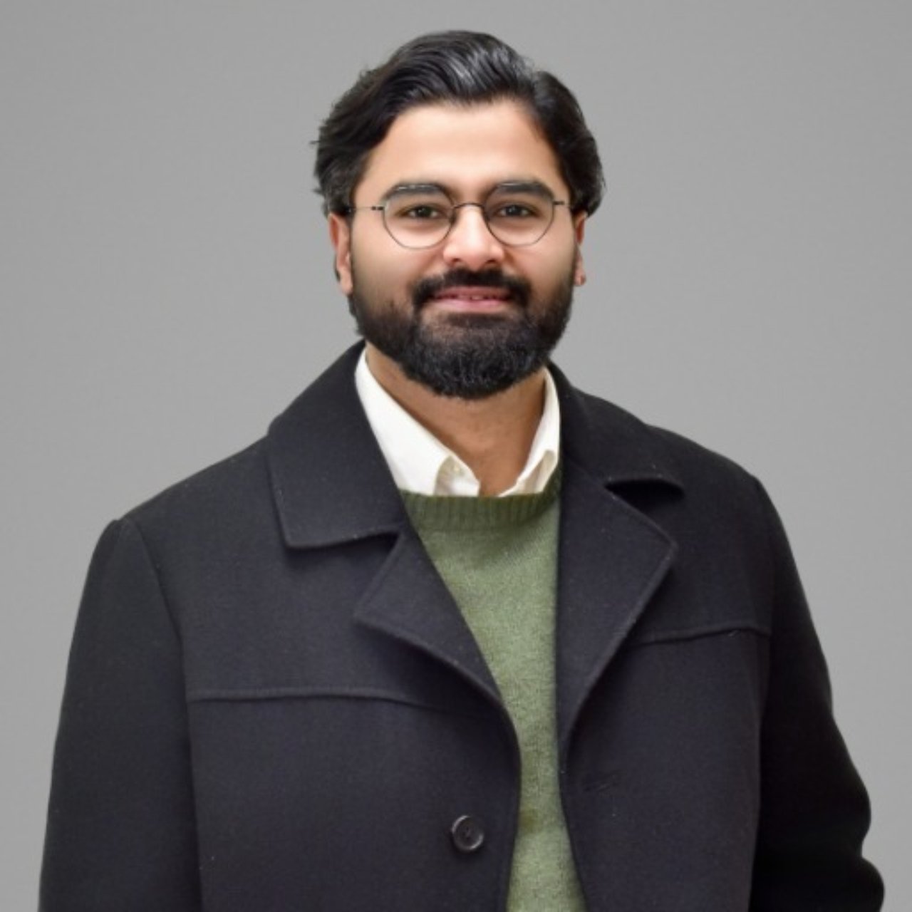 Mustajab Khawer Merrick, NY Real Estate Agent Headshot