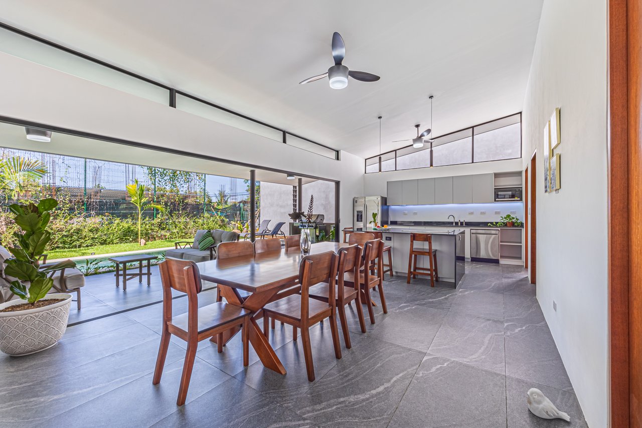 STYLISH 3 BED, 3 BATH BRAND NEW VILLA IN UVITA.