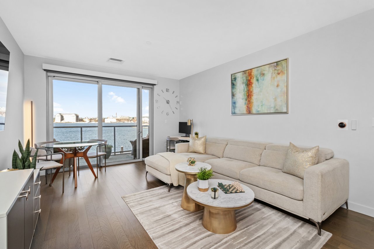 Slip65 Residence 209