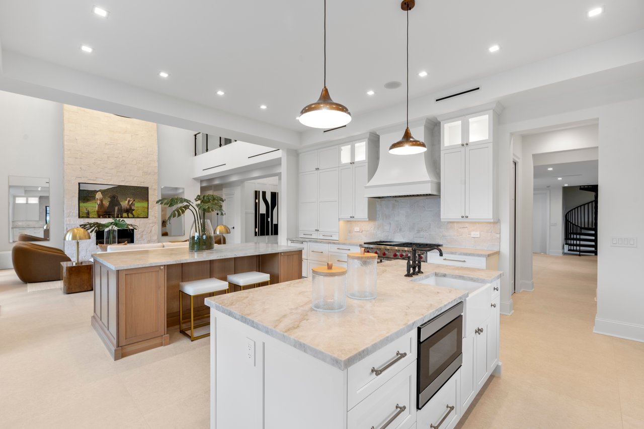 Beautiful Modern Farmhouse in Glenvar Heights