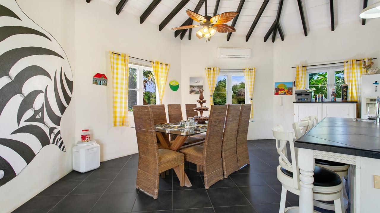 Octagon Villa West End