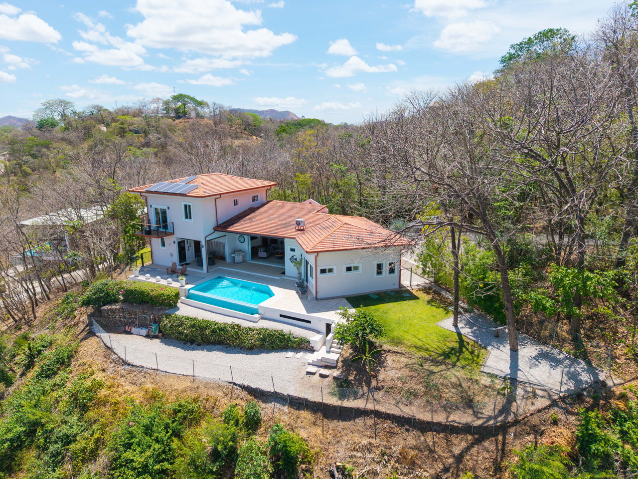 Casa Por Fin | 4-Bedroom Ocean-View Home in Gated Community, just 10 minutes from Tamarindo!