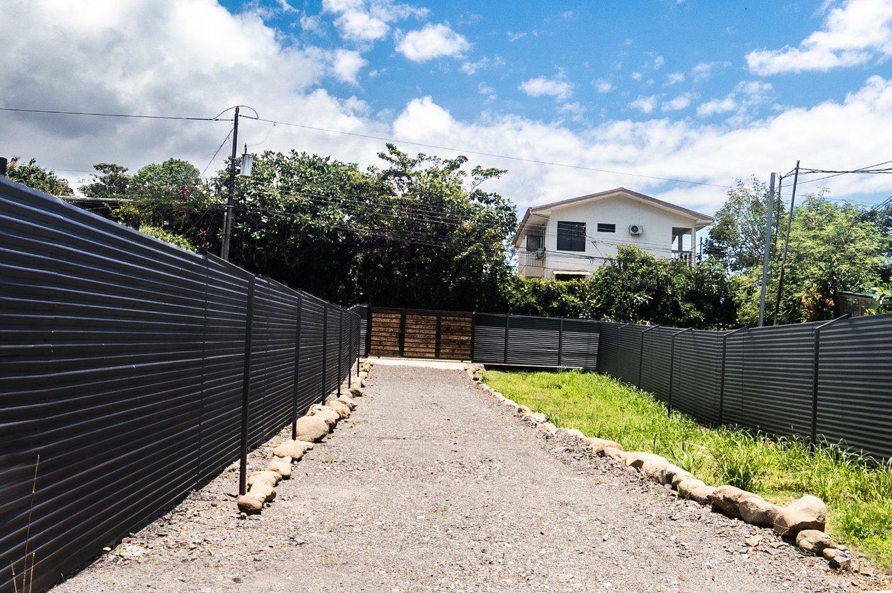 Spacious Modern Home Near Playa Chamán and Playa Bahía Ballena with 2 extra building Site