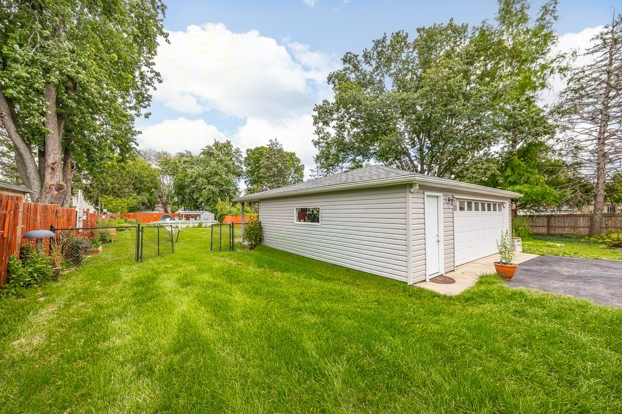 639 S Oakland Ave, Villa Park