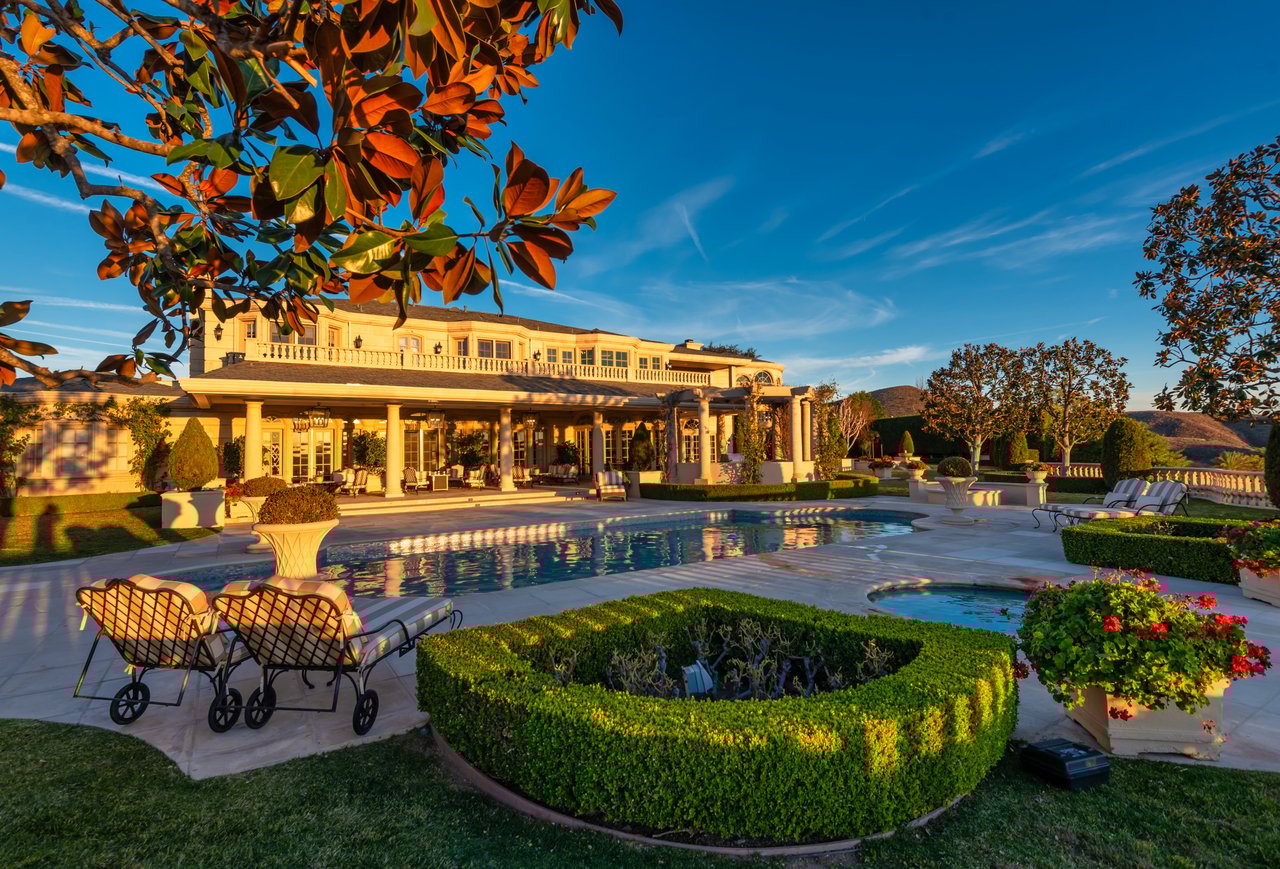 996 Vista Ridge Lane