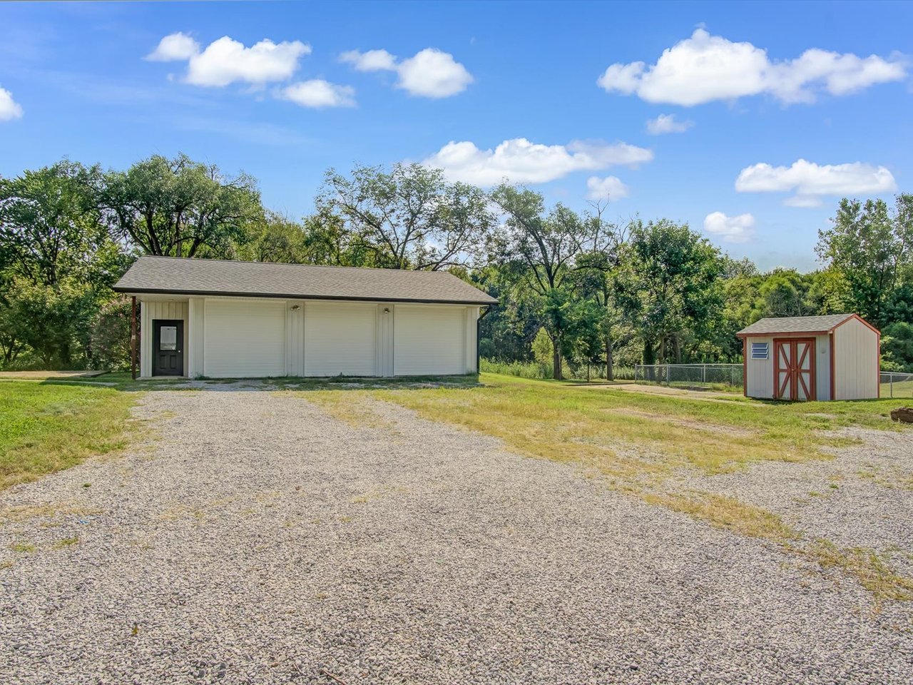 Spacious Country Home on Nearly 10 Acres – 2622 Kaiser Road 