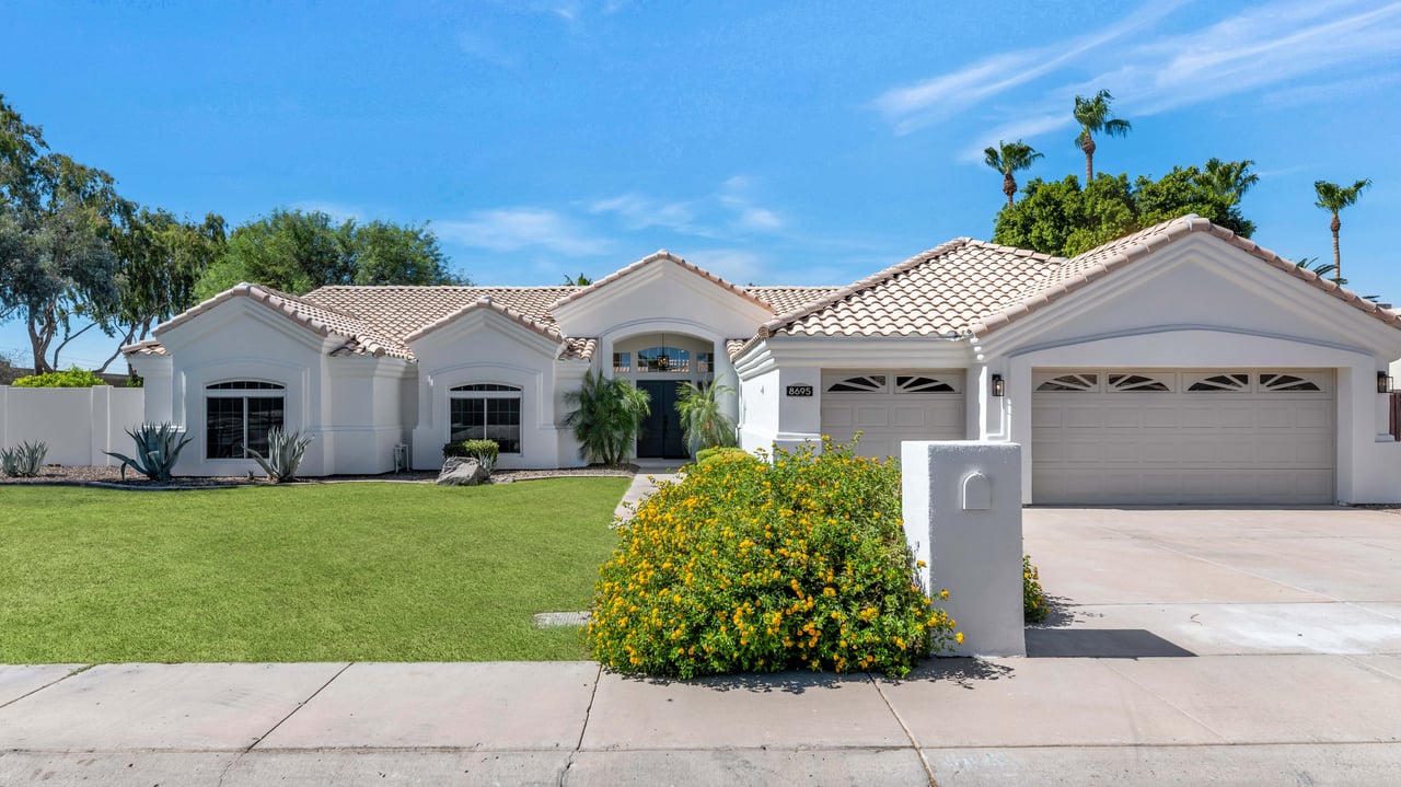 8695 E CHARTER OAK DR