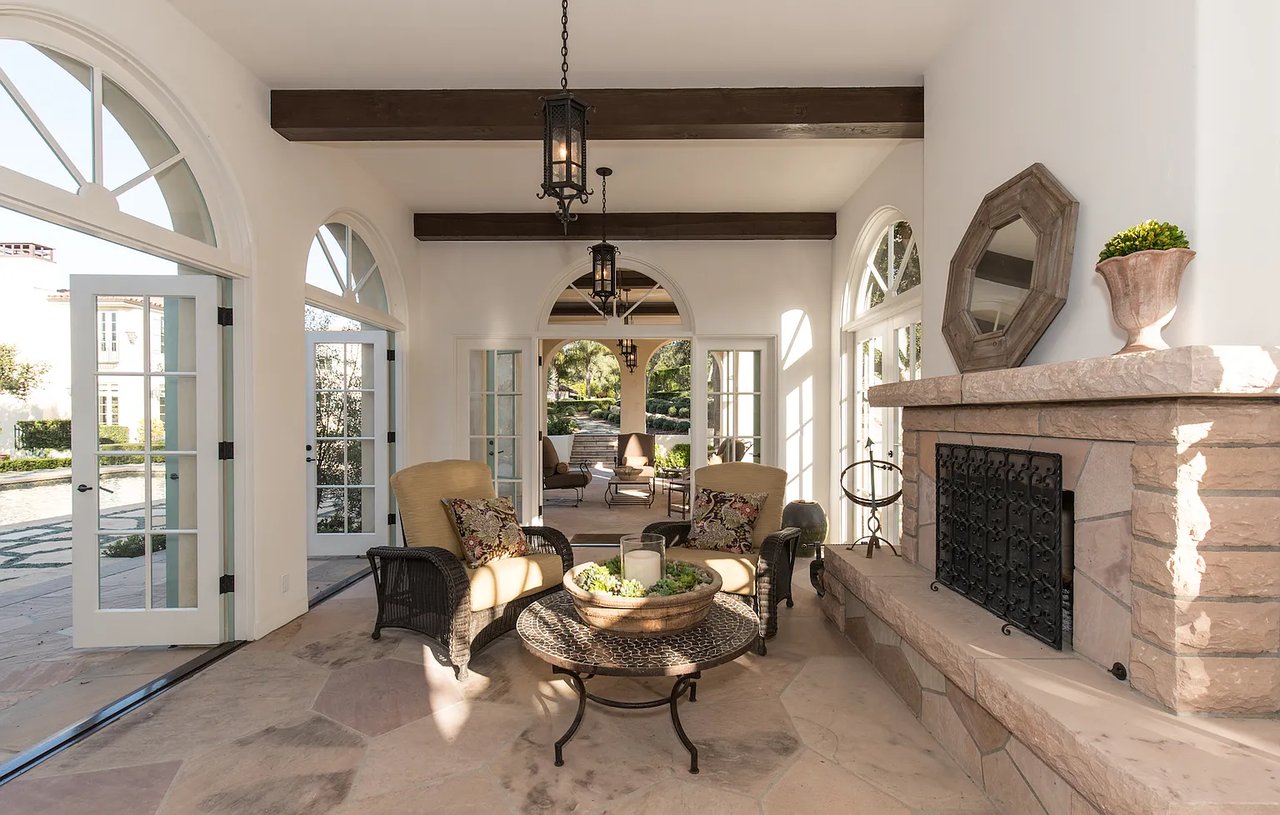 1041 Mission Ridge Rd