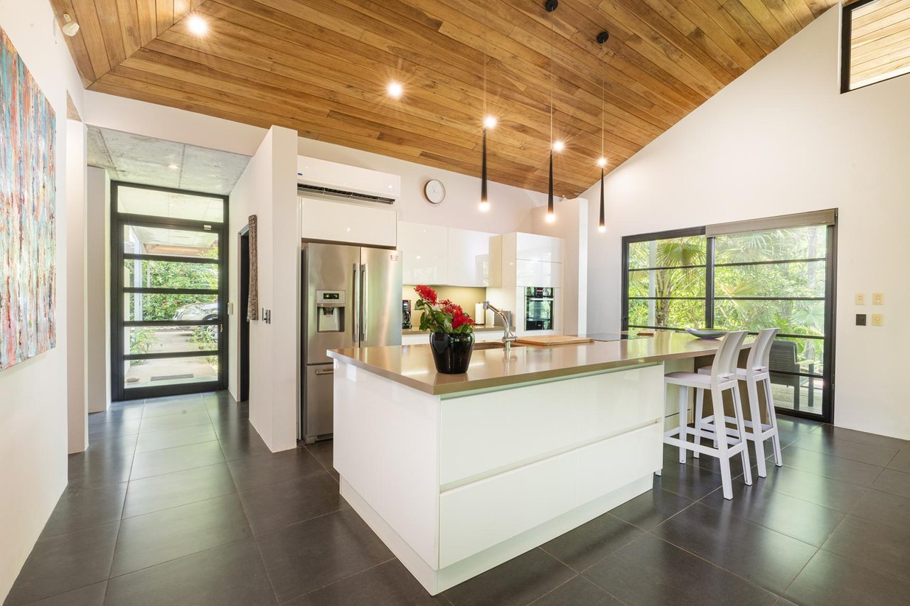 Sustainable Solar Powered Home, Tamarindo, Guanacaste
