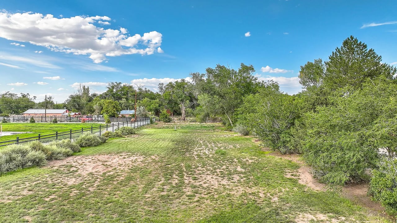 5910 Corrales Rd