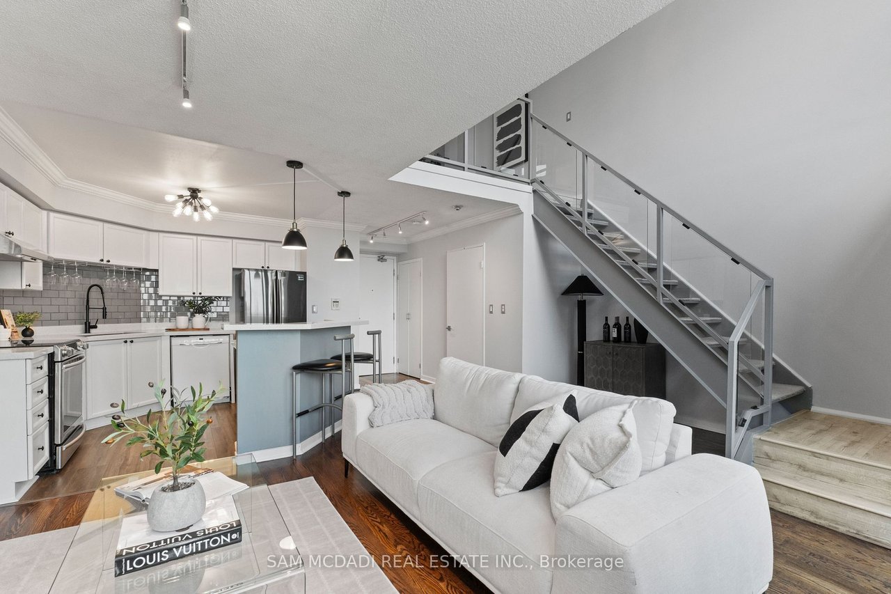 DREAMY TWO-STOREY PENTHOUSE