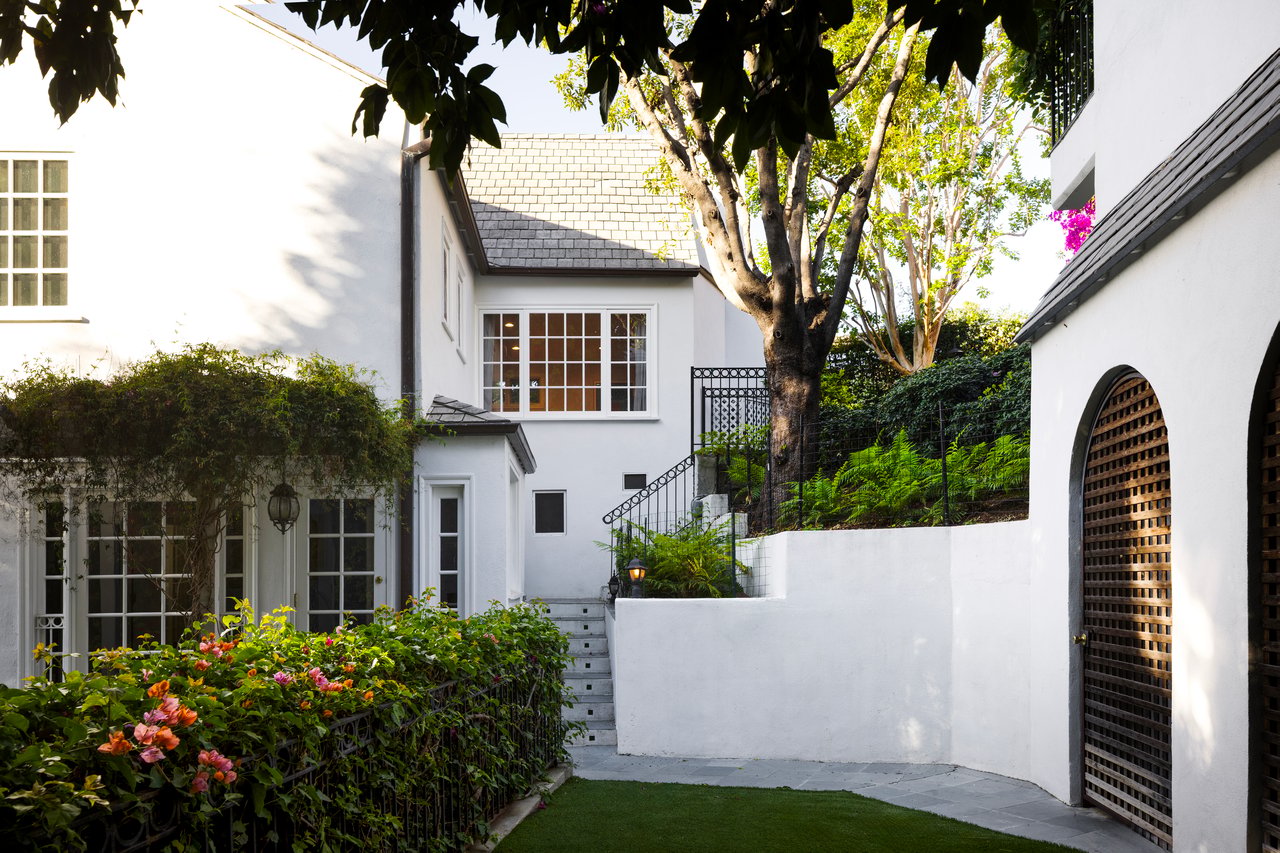 2558 Glendower Ave, Los Feliz