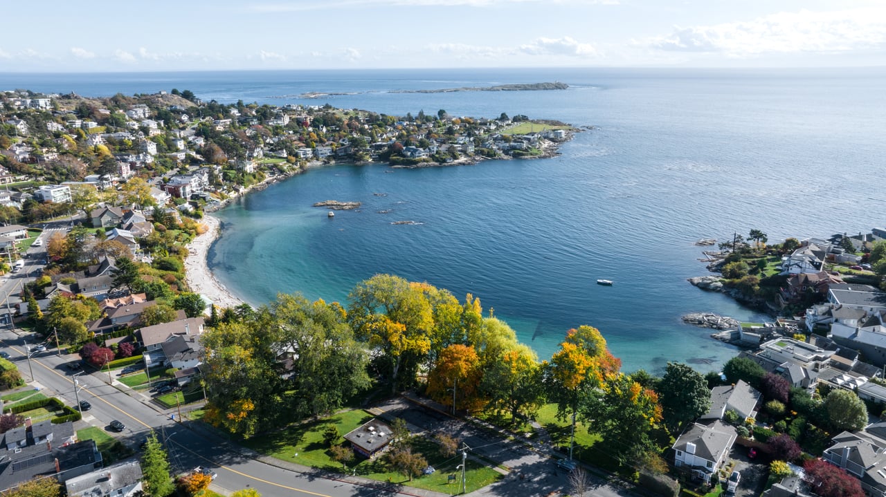 Gonzales: Victoria's Best Beach Neighbourhood