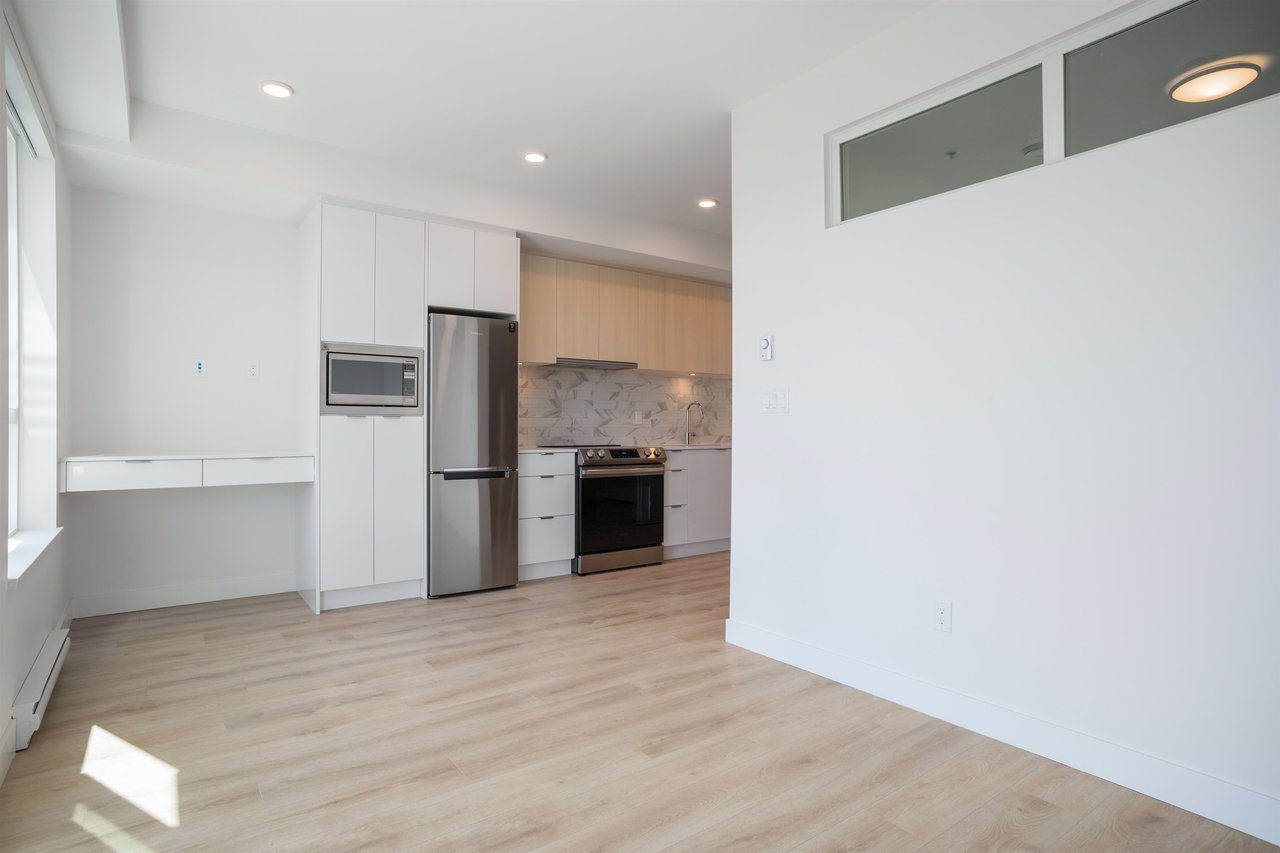 222-1792 Starling Dr