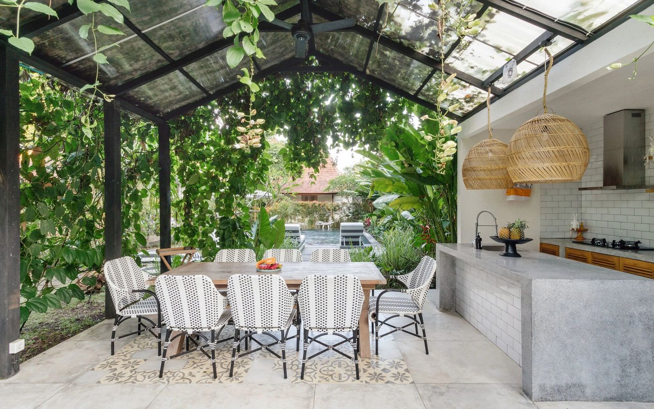 5 Ways To Upgrade Your Outdoor Living Space