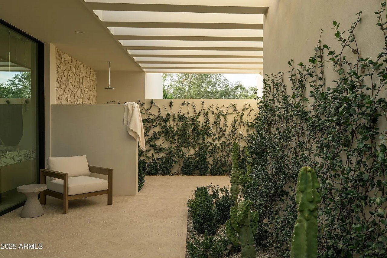 4510 E Maderos Del Cuenta Drive