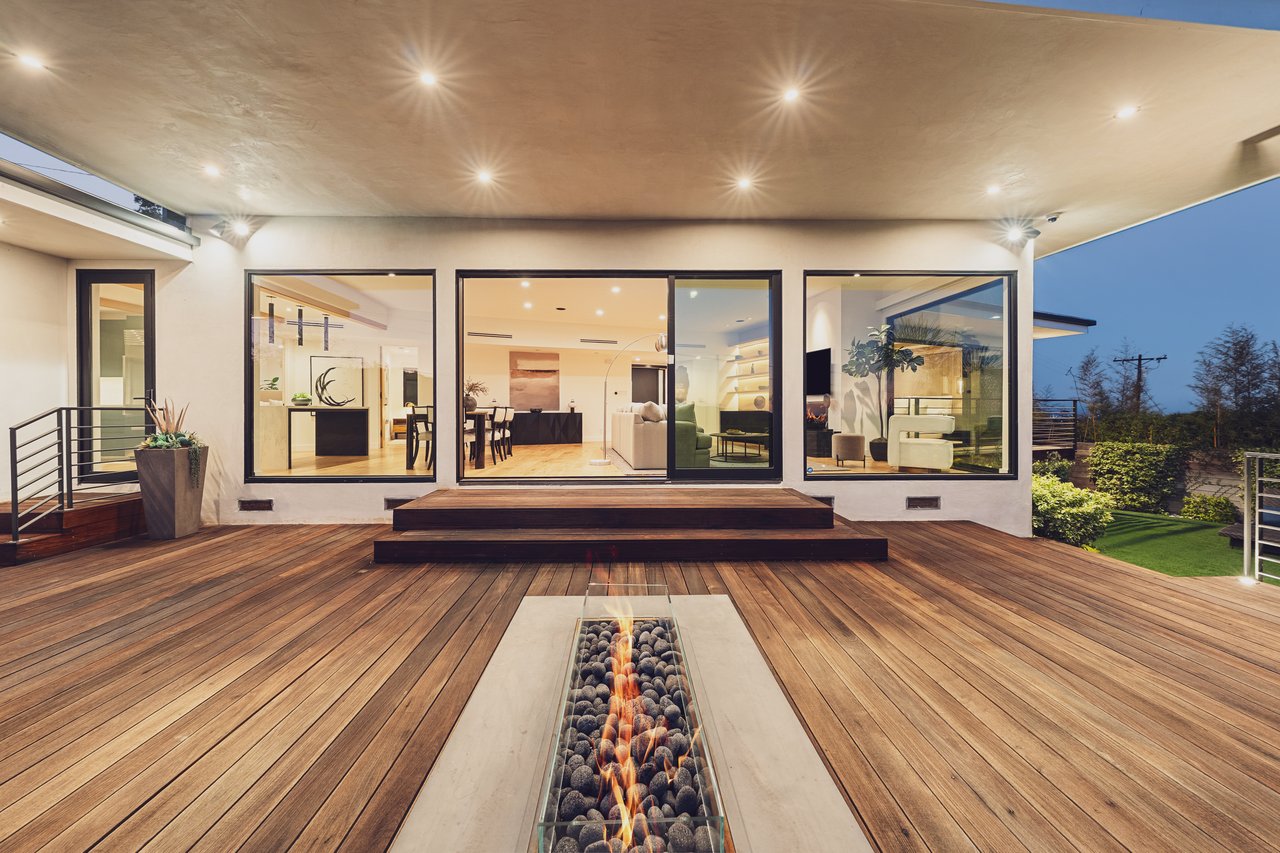 1235 N Kenter Ave, Brentwood