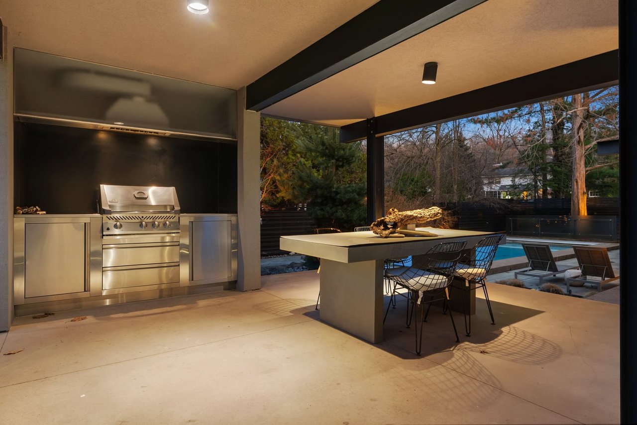 Inspiring MCM Residence