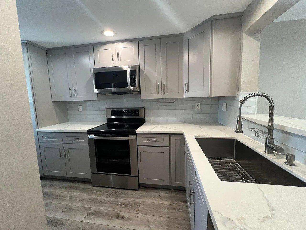 79 Bentwood Ln
