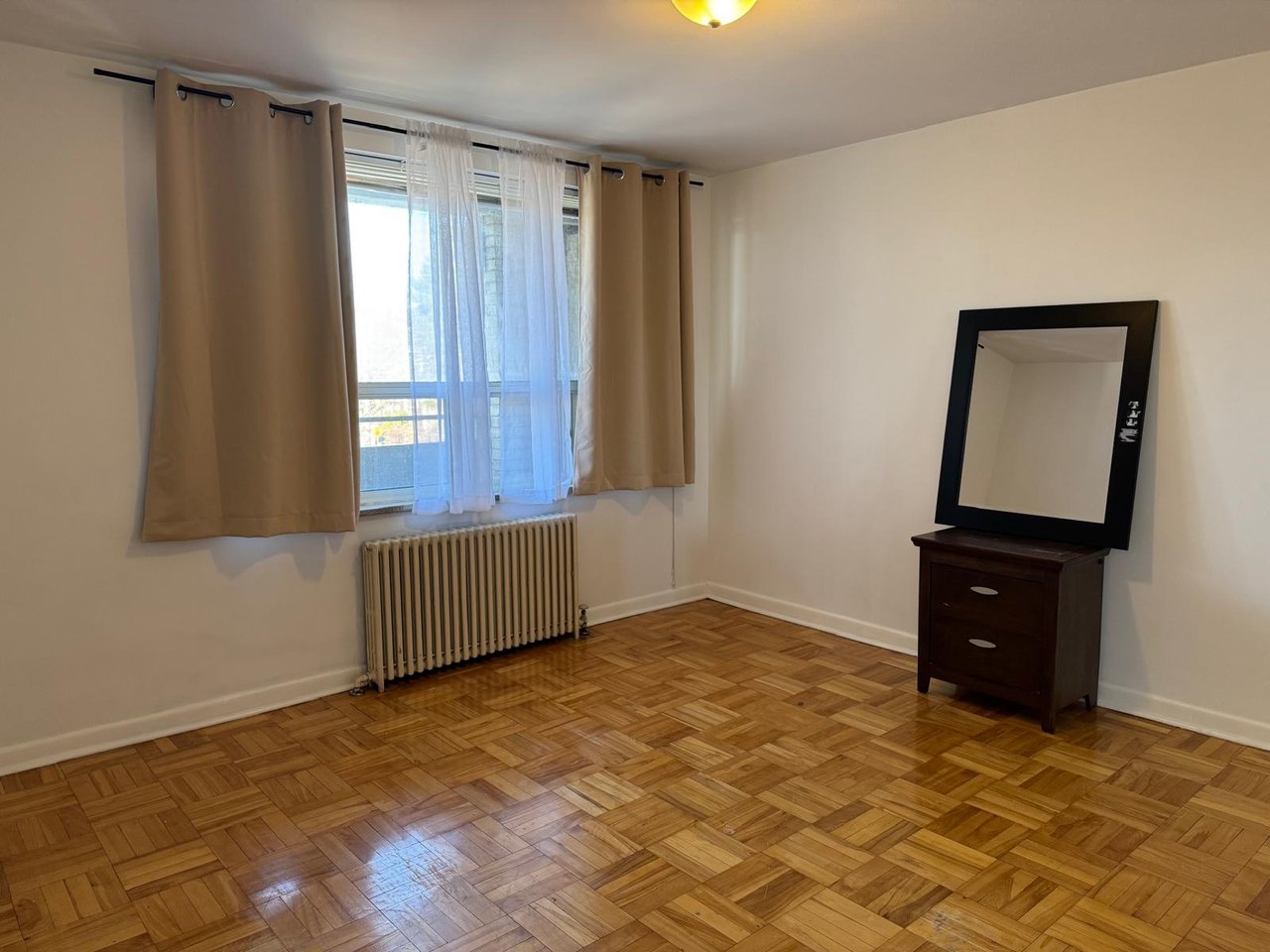 1112 Avenue Rd Unit: 302