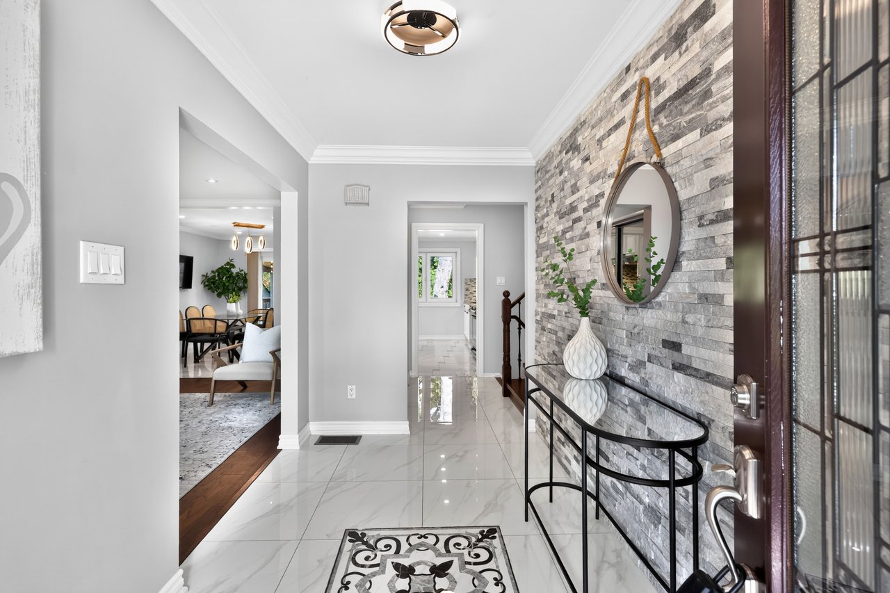 1873 Briarcrook Cres