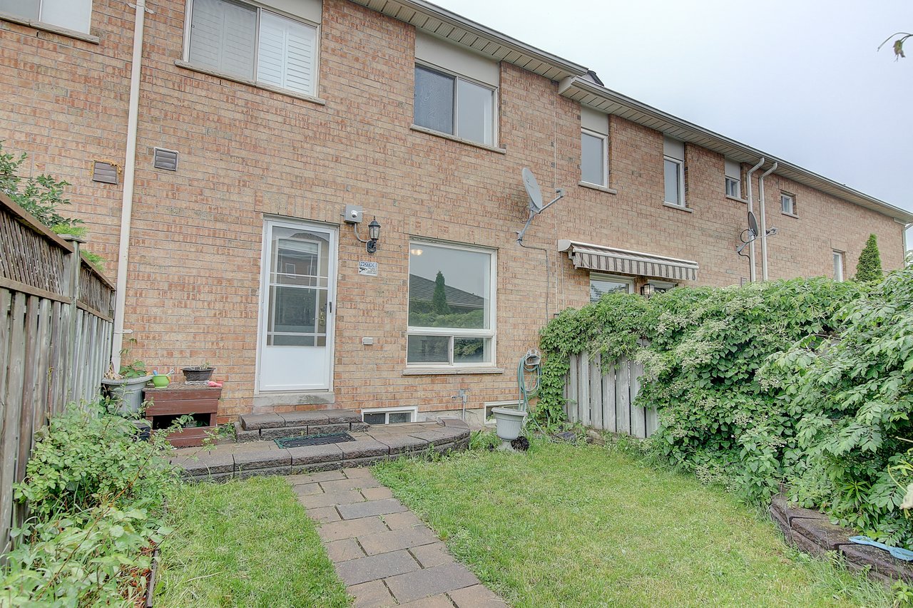 455 Postridge Dr