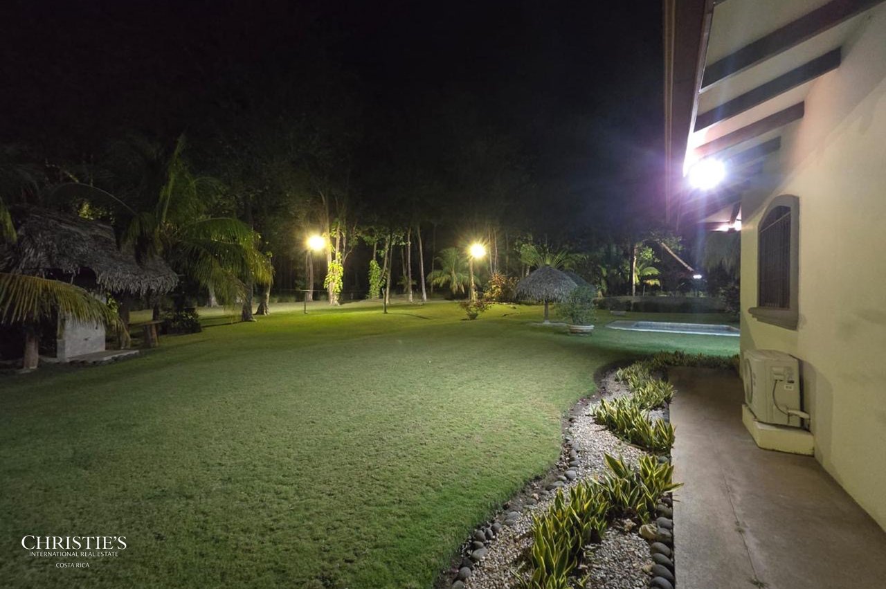 Private Estate Close to the Coast - Rancho Las Melinas
