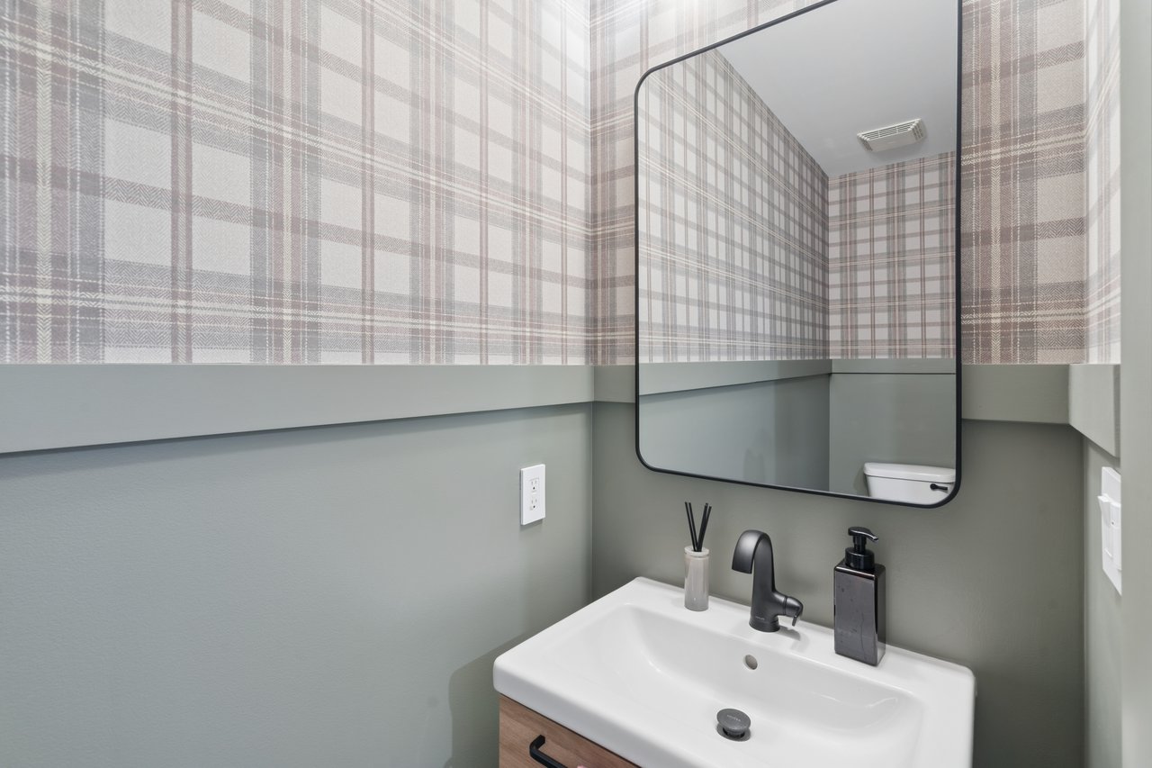 1080 Peachtree Street NE Unit 1711