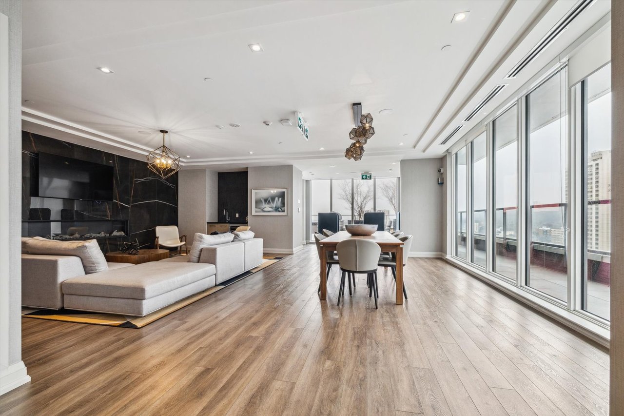 #403 - 212 King William Street