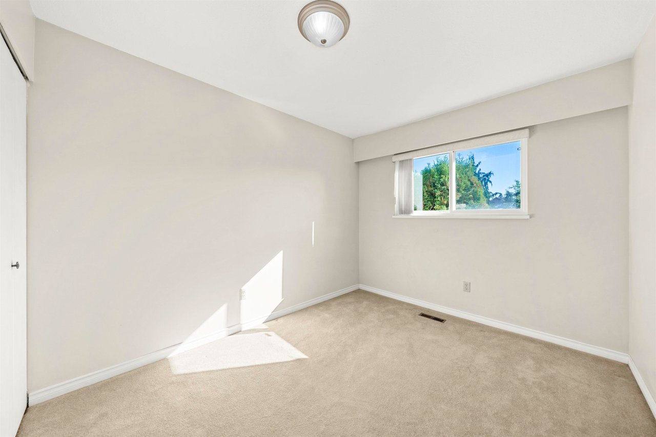 12178 97 Ave