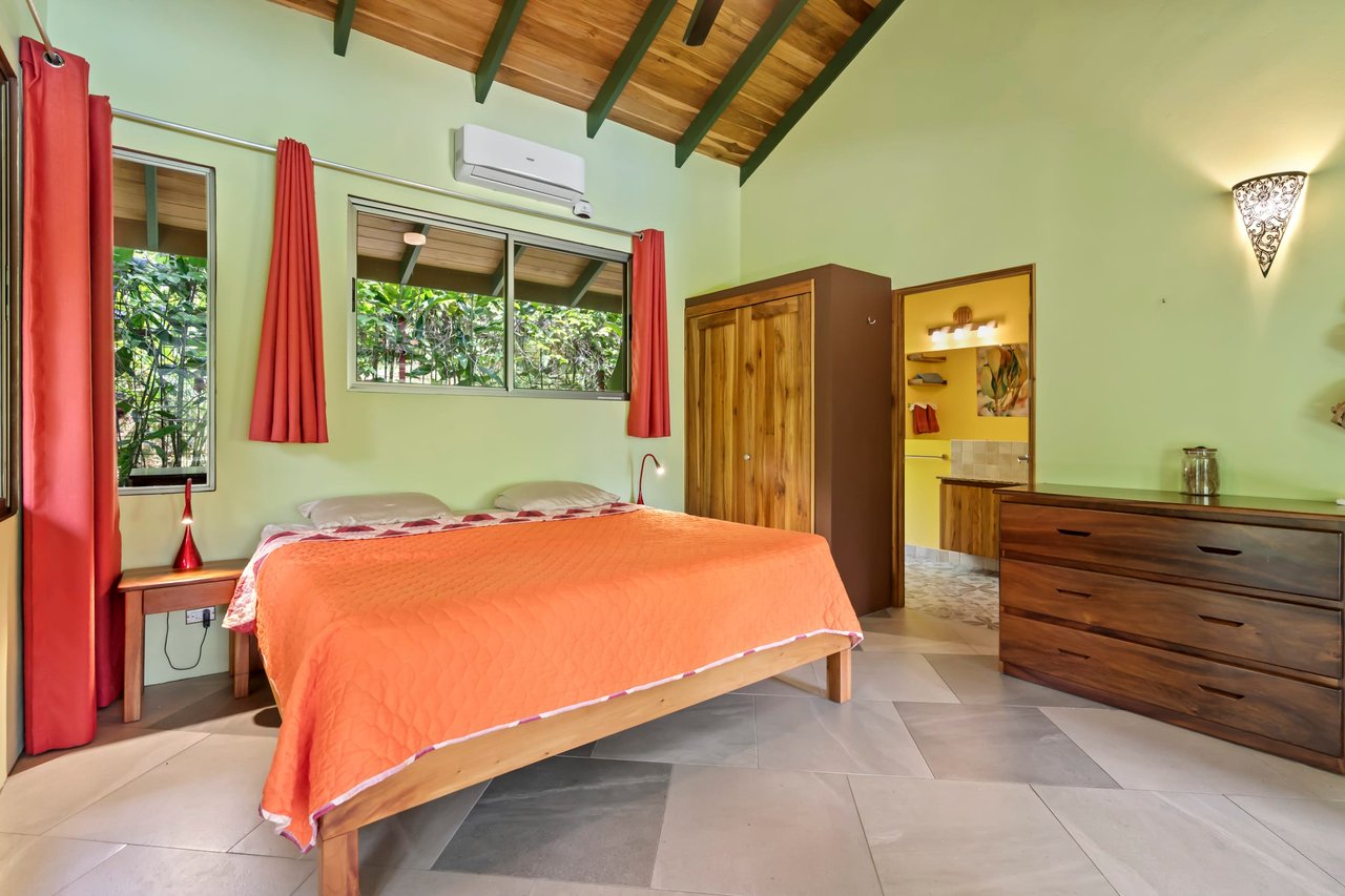 Casa Loro Verde,  Rainforest Jungle Retreat Home on 5.24 Acres in Portalon!