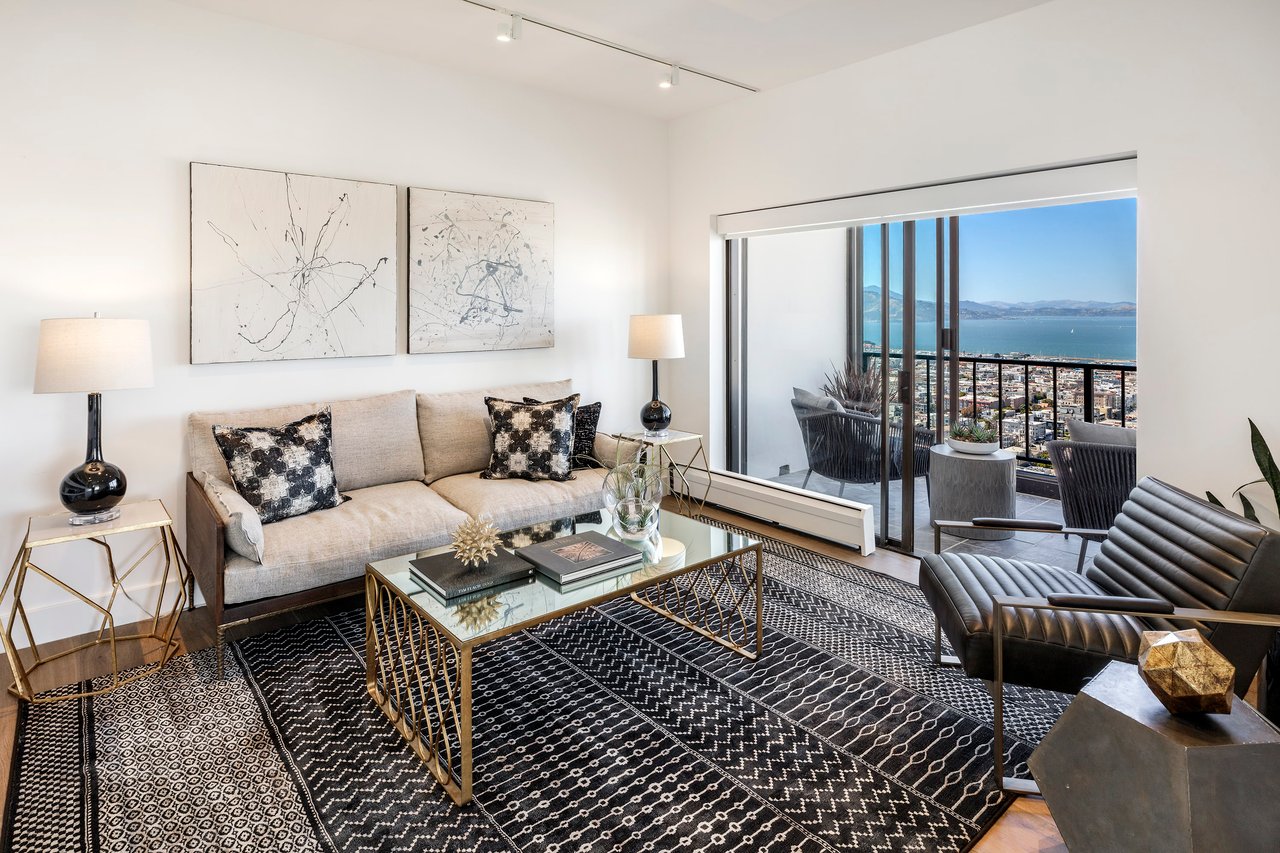 Majestic North Bay Views at 2190 Broadway