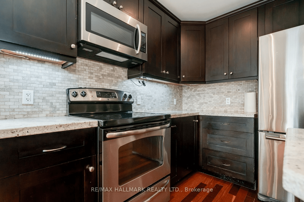 26 Hammersmith Ave Upper