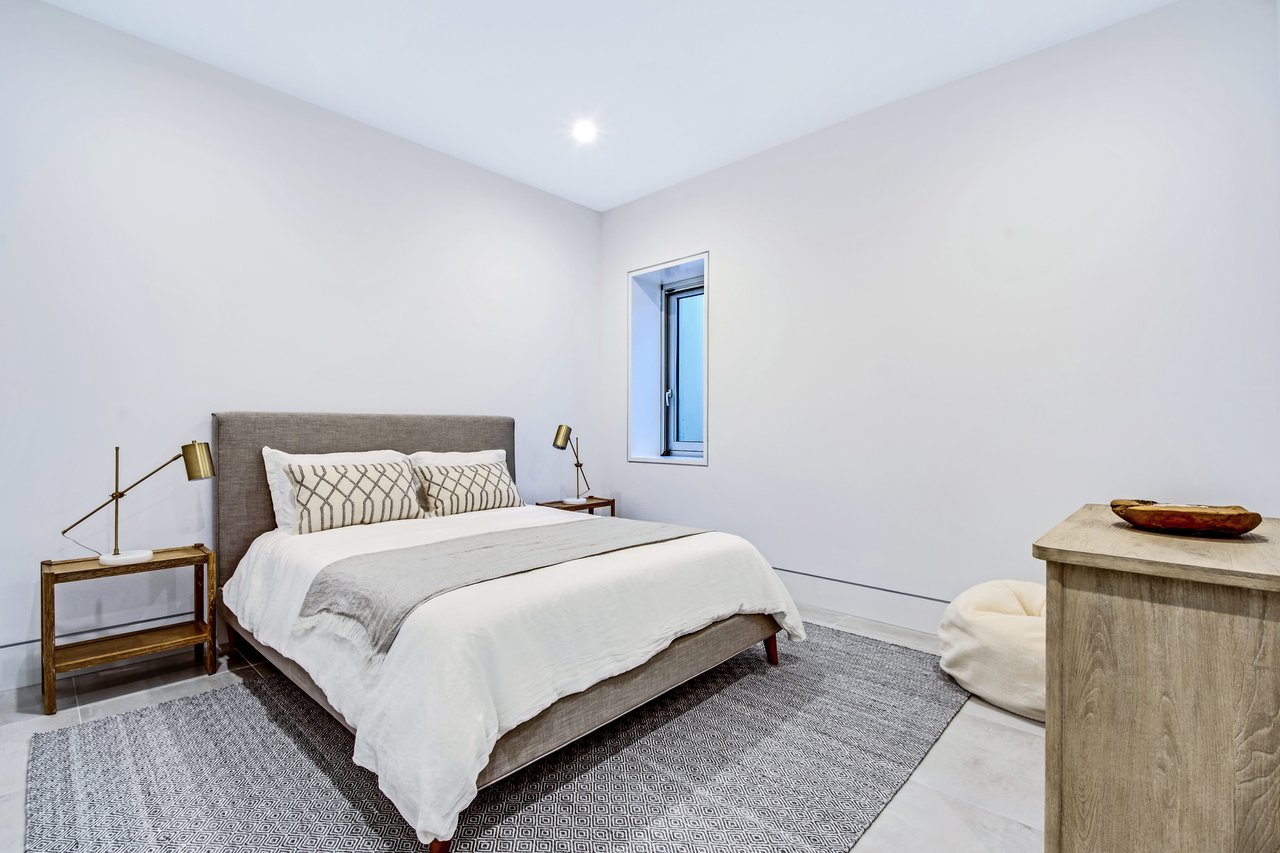 12 Cornell Rd