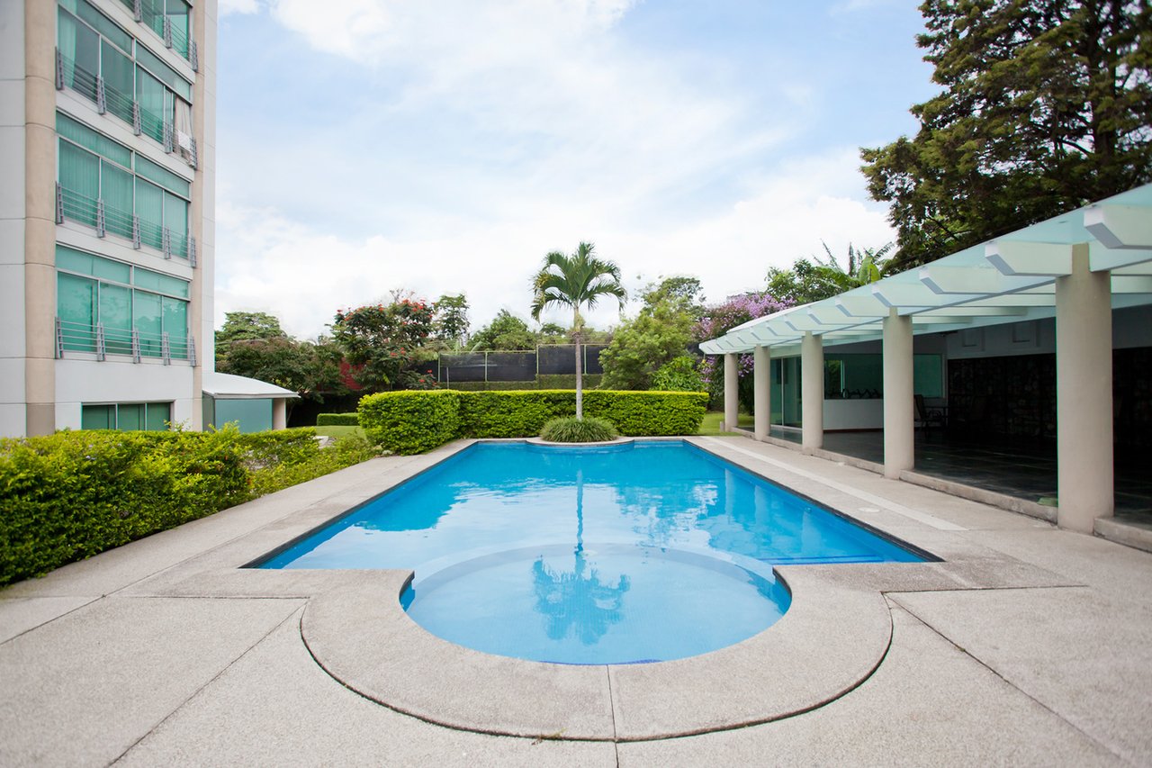 Mountain View Contemporary Apartment, Escazu, San Jose