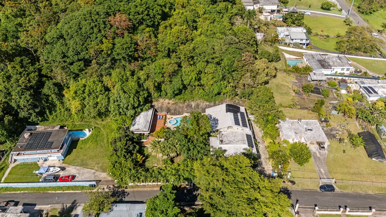 Luxury Income-Producing Estate | Carolina, Puerto Rico