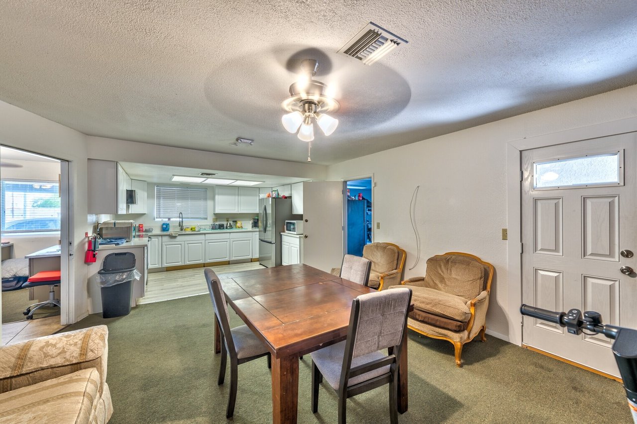 2545-2595 S Torrey Pines