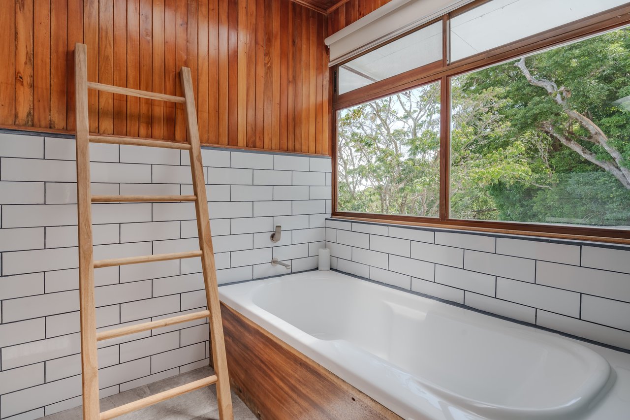Eco Luxury Estate in Monteverde with Panoramic Gulf Views & Flat Land