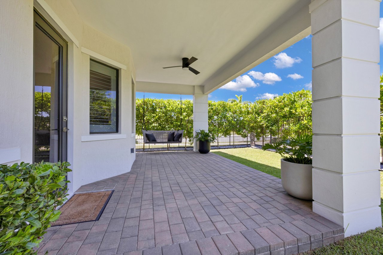 Modern Luxury Living Near Pinecrest